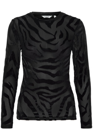 Detaljeret visning af den fløjlsagtige tigerstribe-textur på den sorte mesh-bluse fra Spohr Copenhagen