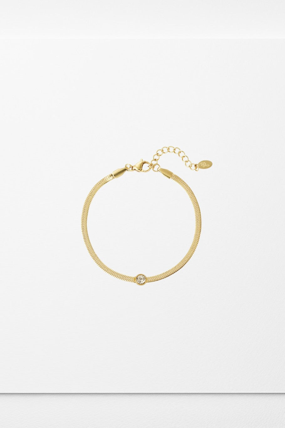 Forgyldt snake armbånd med detalje af klar sten. Smuk ring fra SpohrCopenhagen