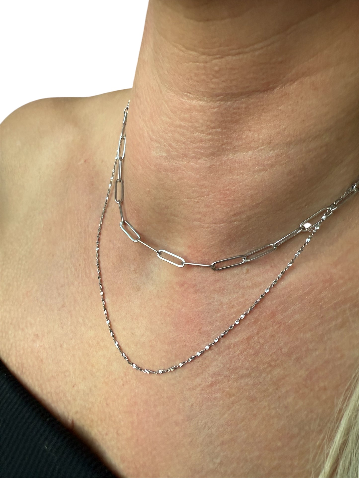 Ellinor - sølvkæde med facetslebne detaljer – let og elegant