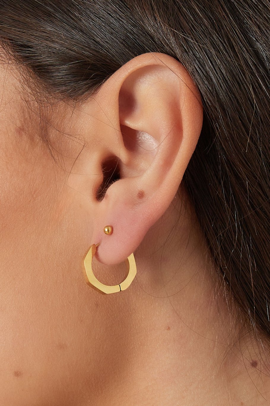 Detaljebillede af Vigga hoops – skarpt, stilrent og let at style

